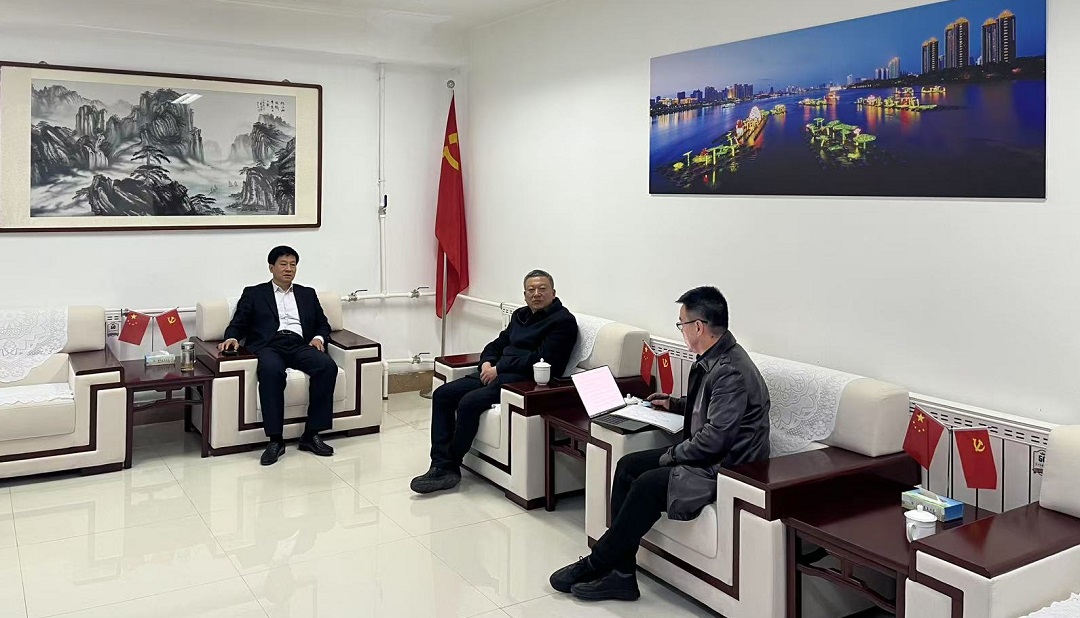 吉林市人才学会会长李才听取创新人才网工作汇报并对下一步工作进行部署