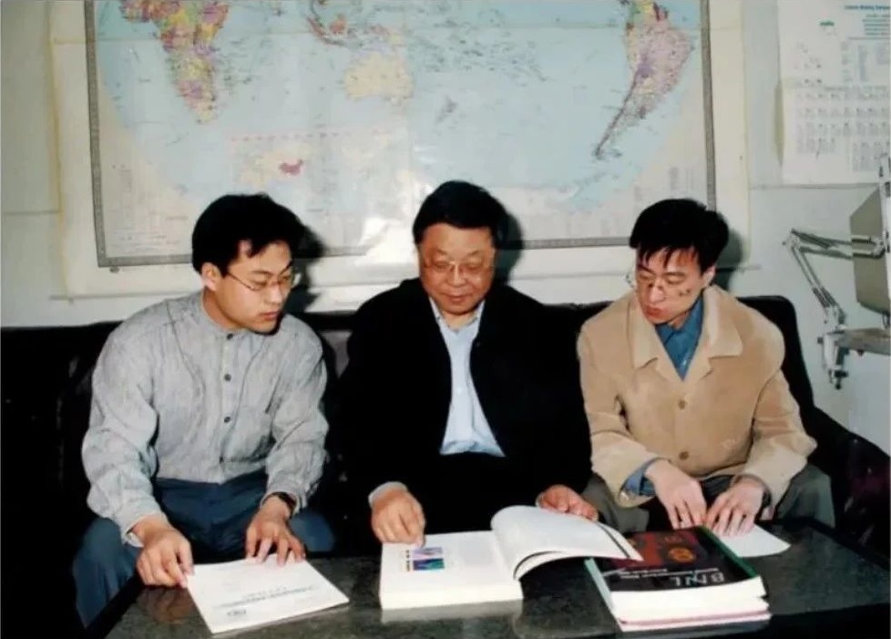 马琰铭院士: 漫漫求知路  耿耿育人情