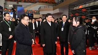 张希检查走访吉林大学2025届毕业生春季双选会