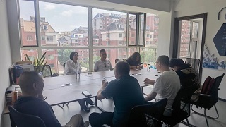 全面从严治党 发挥党员先锋作用