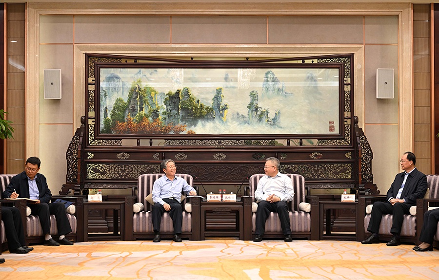 20230月16日上午湖南省委书记沈晓明，省委副书记、省长毛伟明在长沙与中国航空发动机集团有限公司党组书记、董事长曹建国一行会谈。
