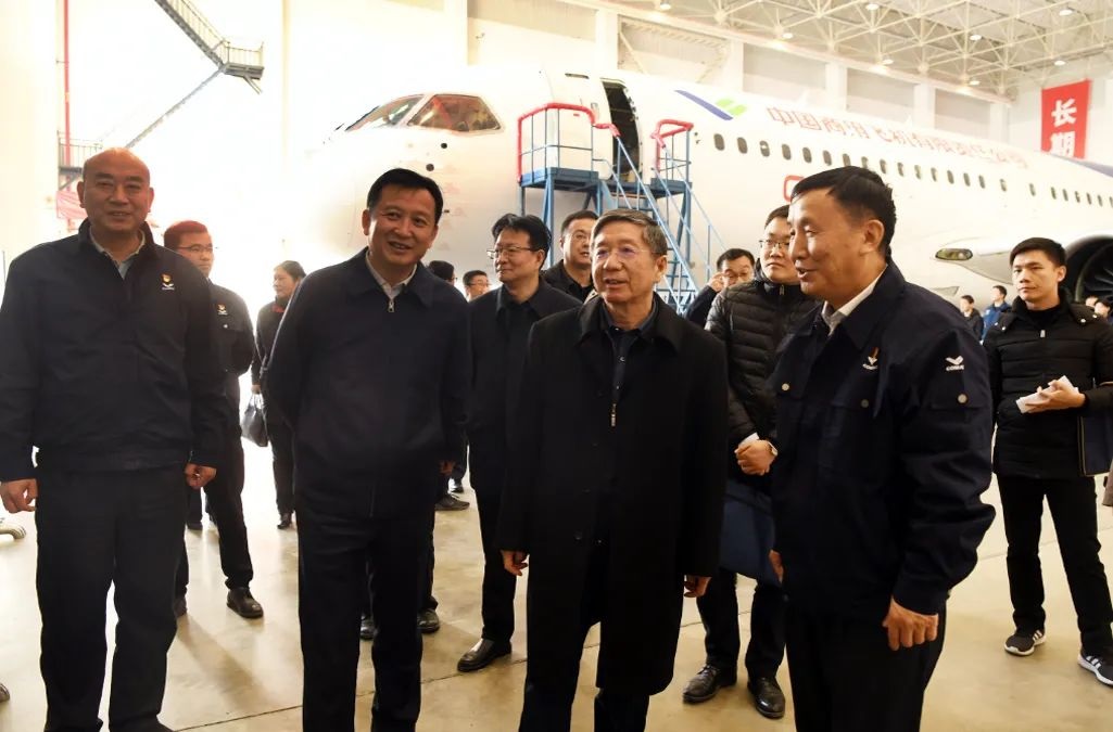 2020年12月21日，中国航空发动机集团有限公司董事长曹建国一行来到南昌高新区调研航空产业发展情况，在中国商飞（江西）生产试飞中心、C919外场试飞试验队，详细了解了中国商飞（江西）生产试飞中心的产业布局、生产规模、技术研发、工艺创新等情况。