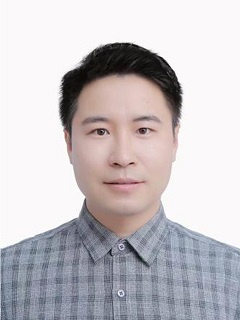 李伟